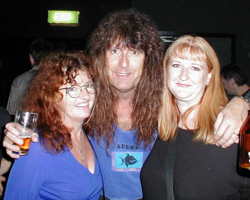 Photo: Martin Gerschwitz with two fans - Julie and Mary-Anne
