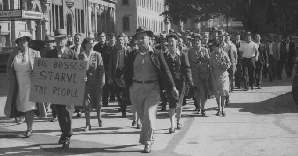 Wharfies and the womens Auxilliary marching to the S.S. Murada - 1946