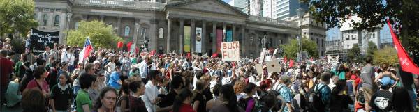 Students outside the State Library - panorama